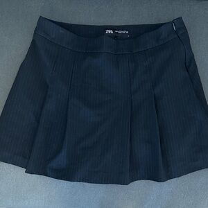 Zara Elegant Black Mini Skirt